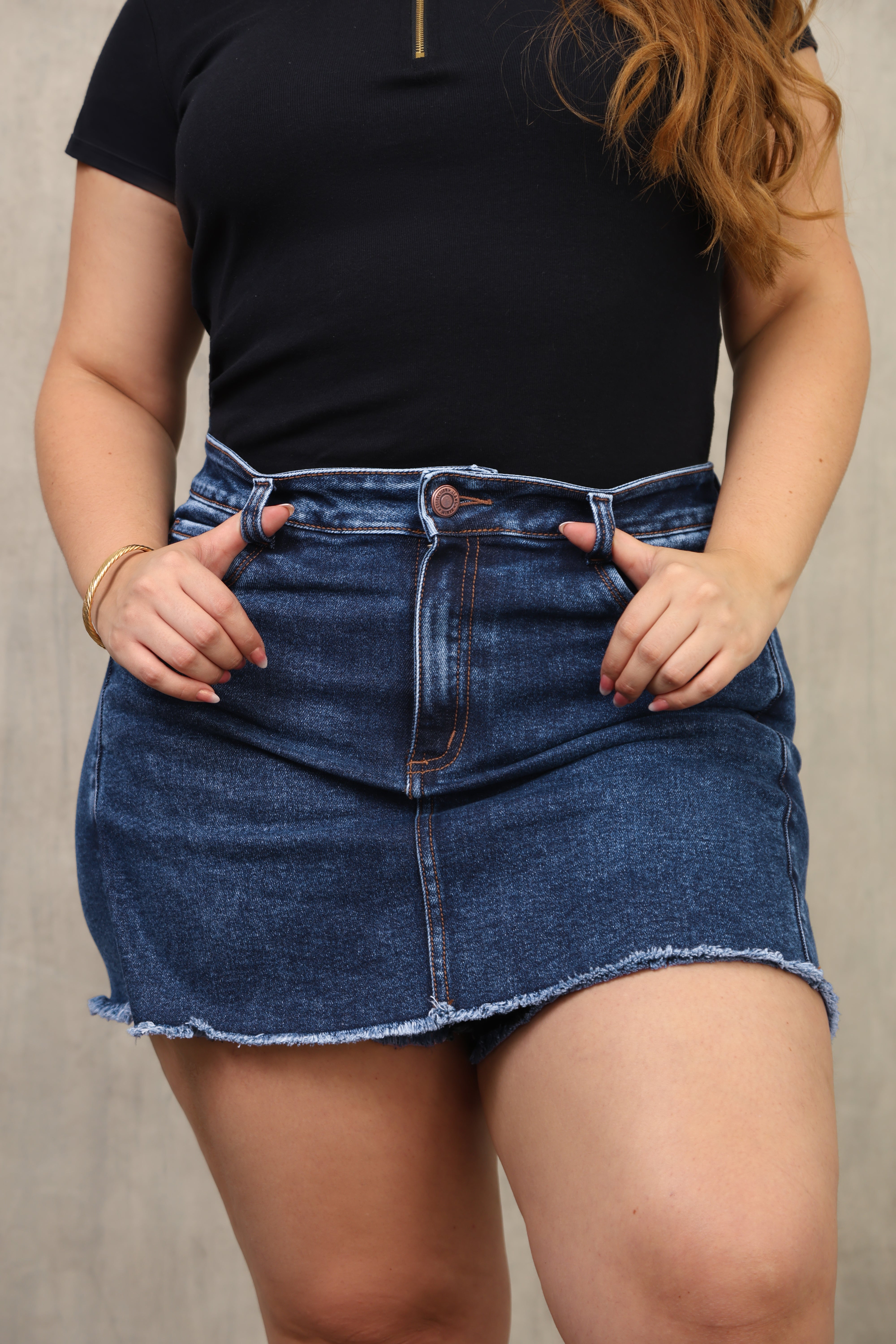 FALDA SHORT – DENIM – TIRO ALTO – MODA COLOMBIANA – REF: 9821