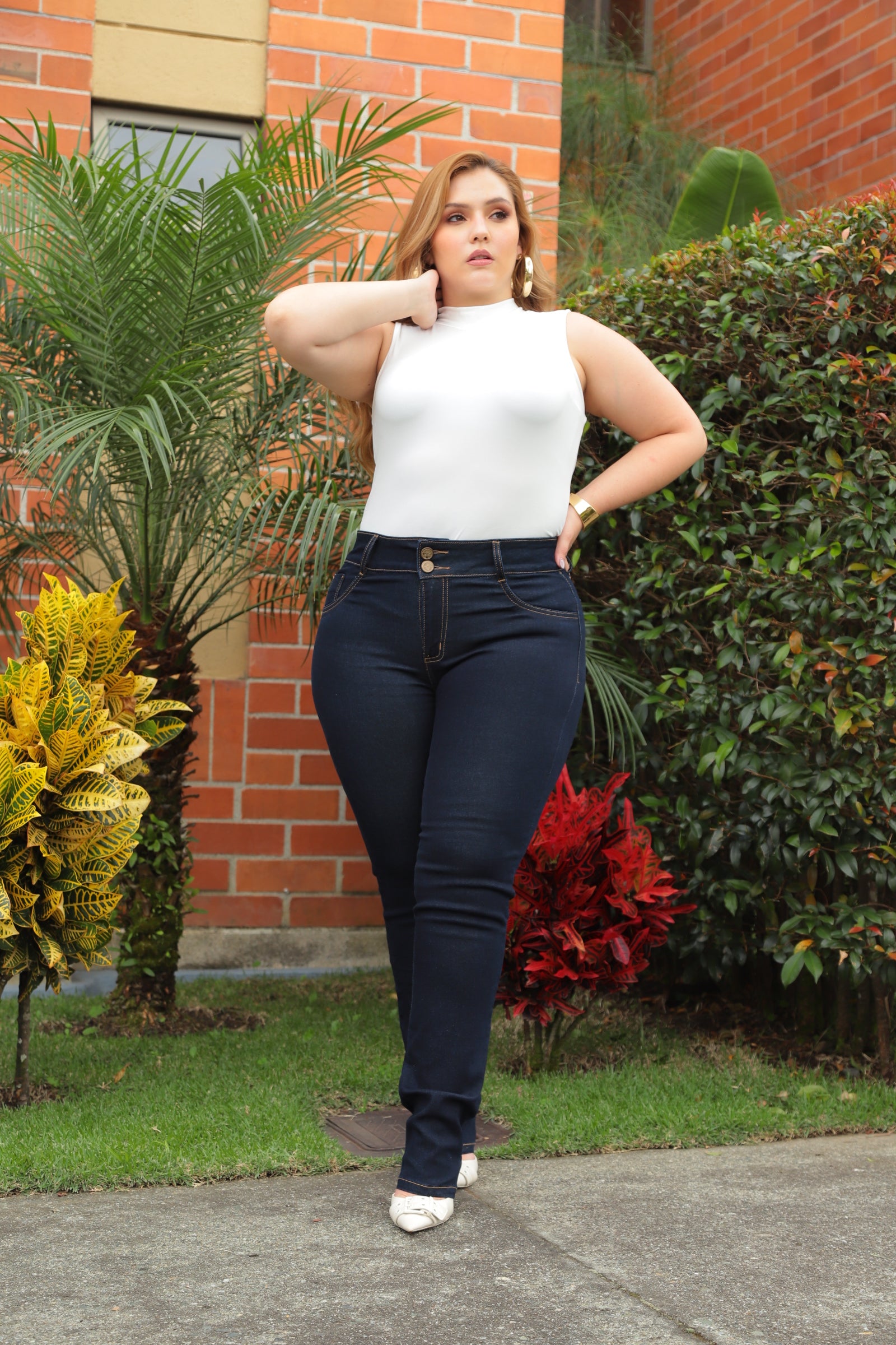 JEAN CLÁSICO DAMA TIRO ALTO, COLOR AZUL OSCURO, MODA COLOMBIANA – REF 5001 PL