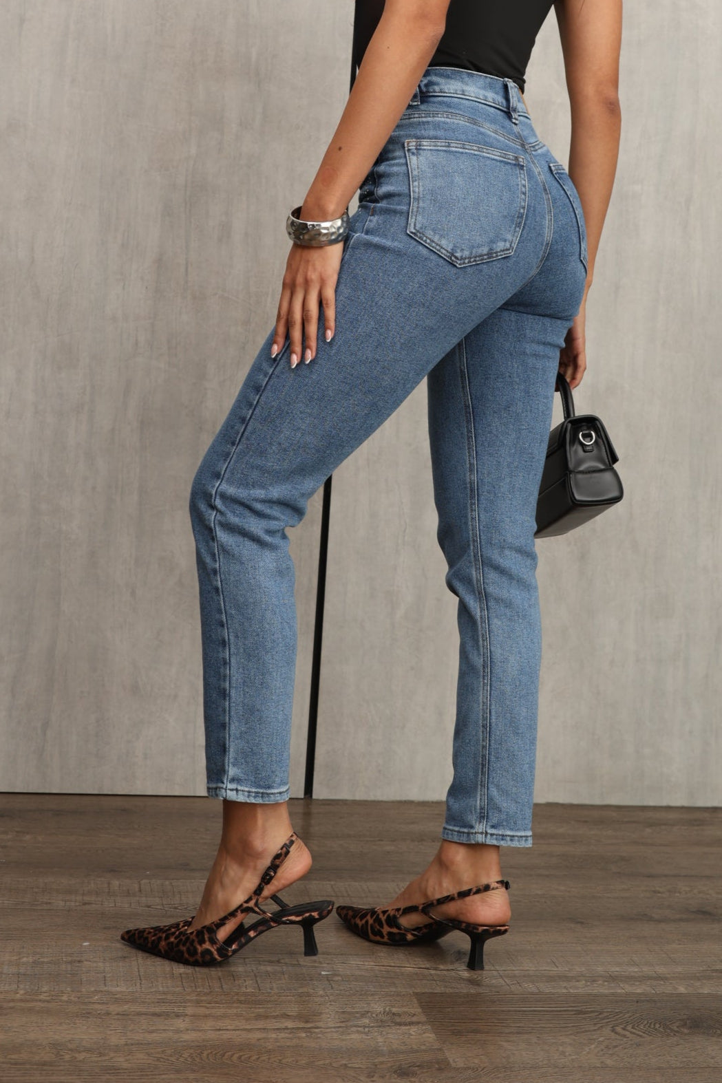 JEAN DAMA – MOM RESORTADO CON BRILLOS – TIRO ALTO – MODA COLOMBIANA – REF: 764