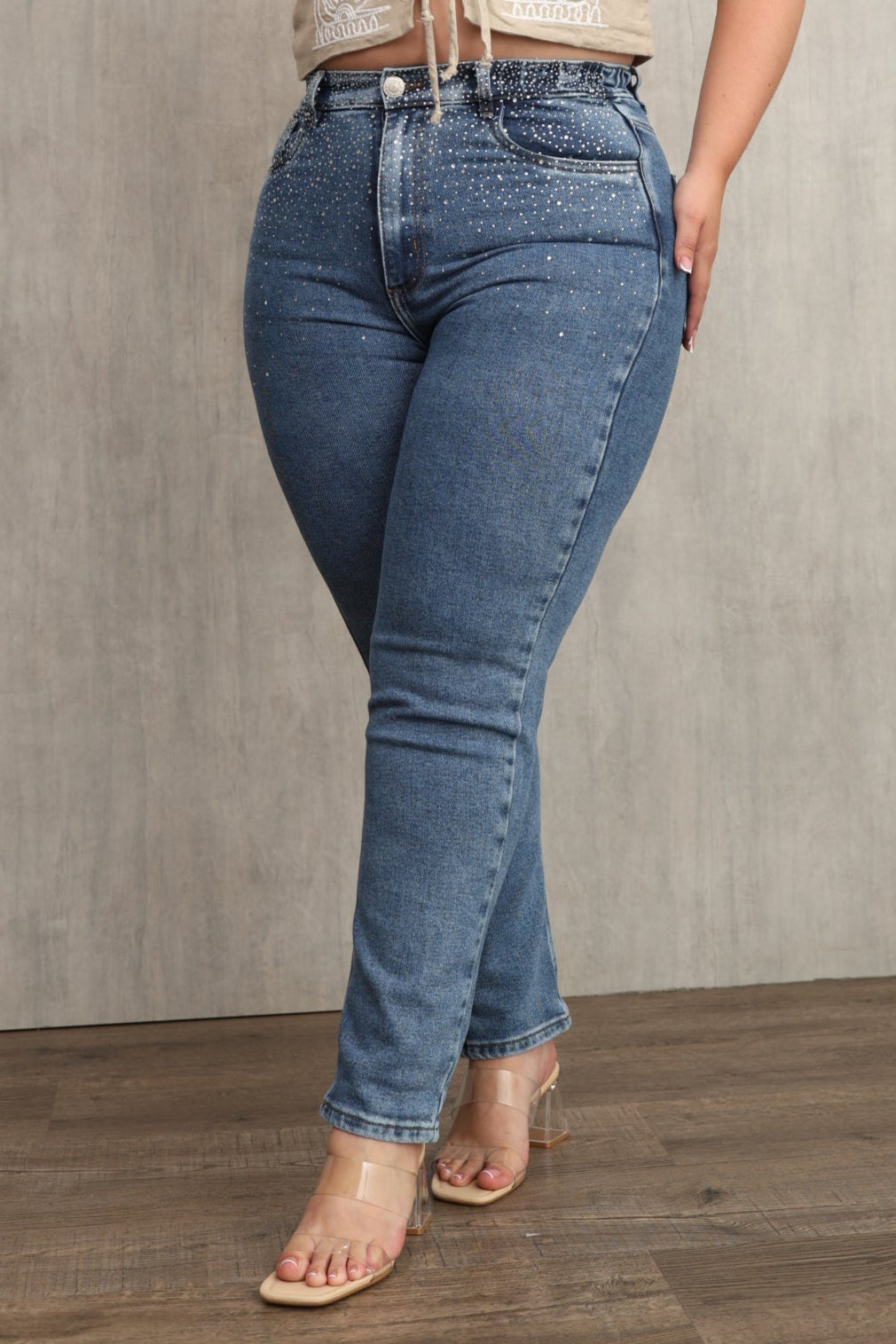 JEAN DAMA – MOM RESORTADO CON BRILLOS – TIRO ALTO – MODA COLOMBIANA – REF: 764 PL