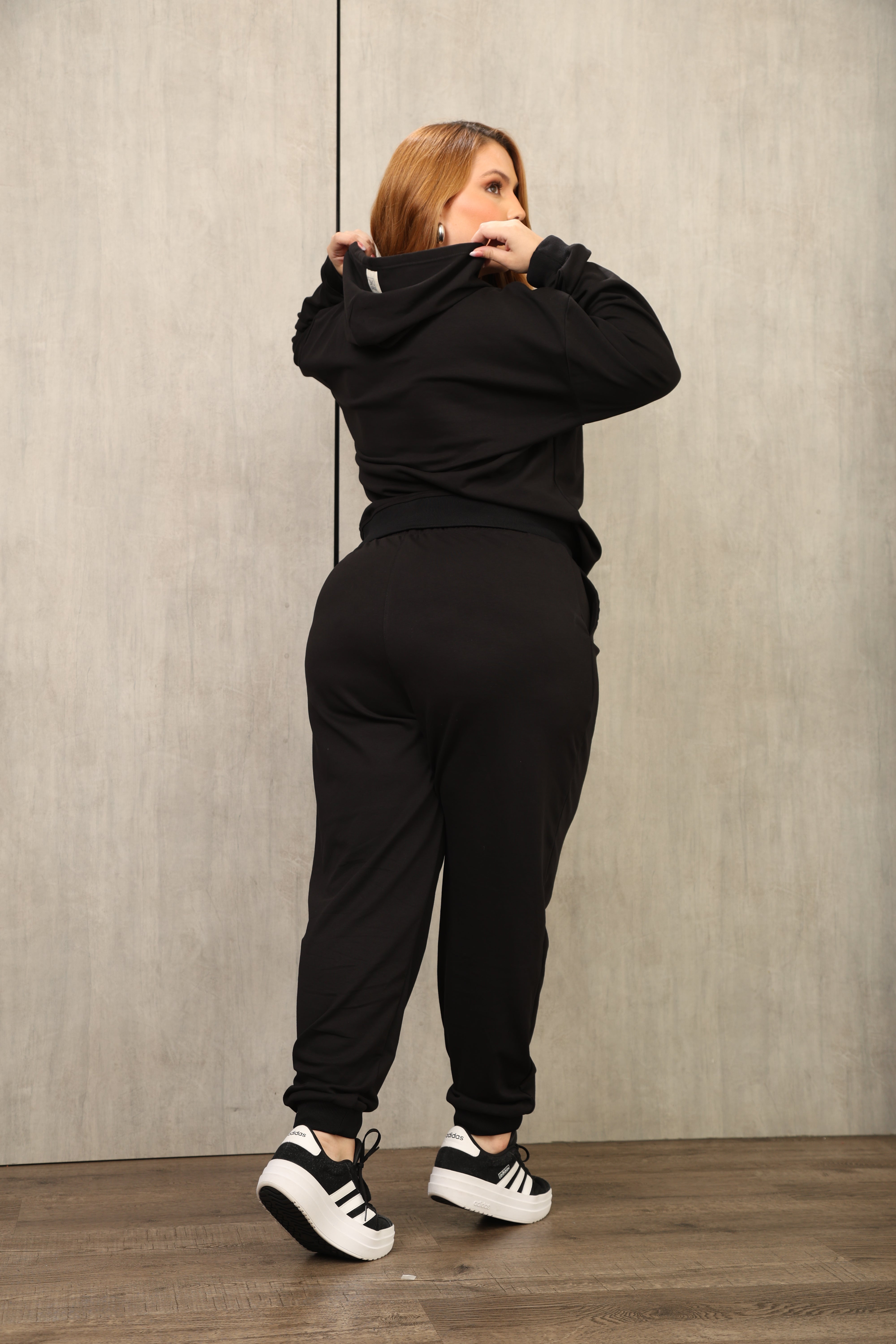 SET DE SUDADERA, COLOR NEGRO, MODA COLOMBIANA – Ref: 9807 PL