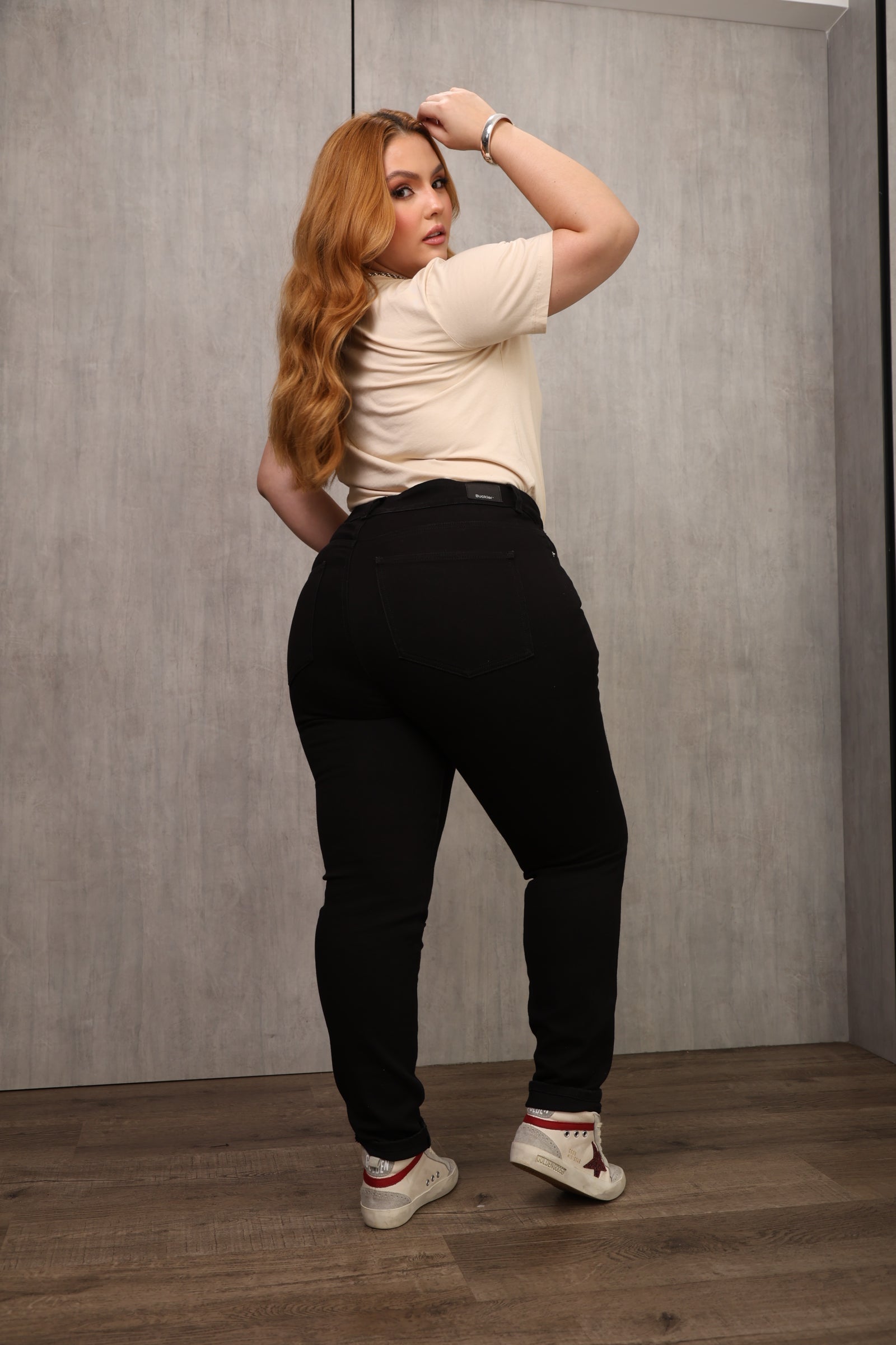 JEAN SKINNY BLACK – BÁSICO ESENCIAL – TIRO ALTO – MODA COLOMBIANA – REF: 9875 pl