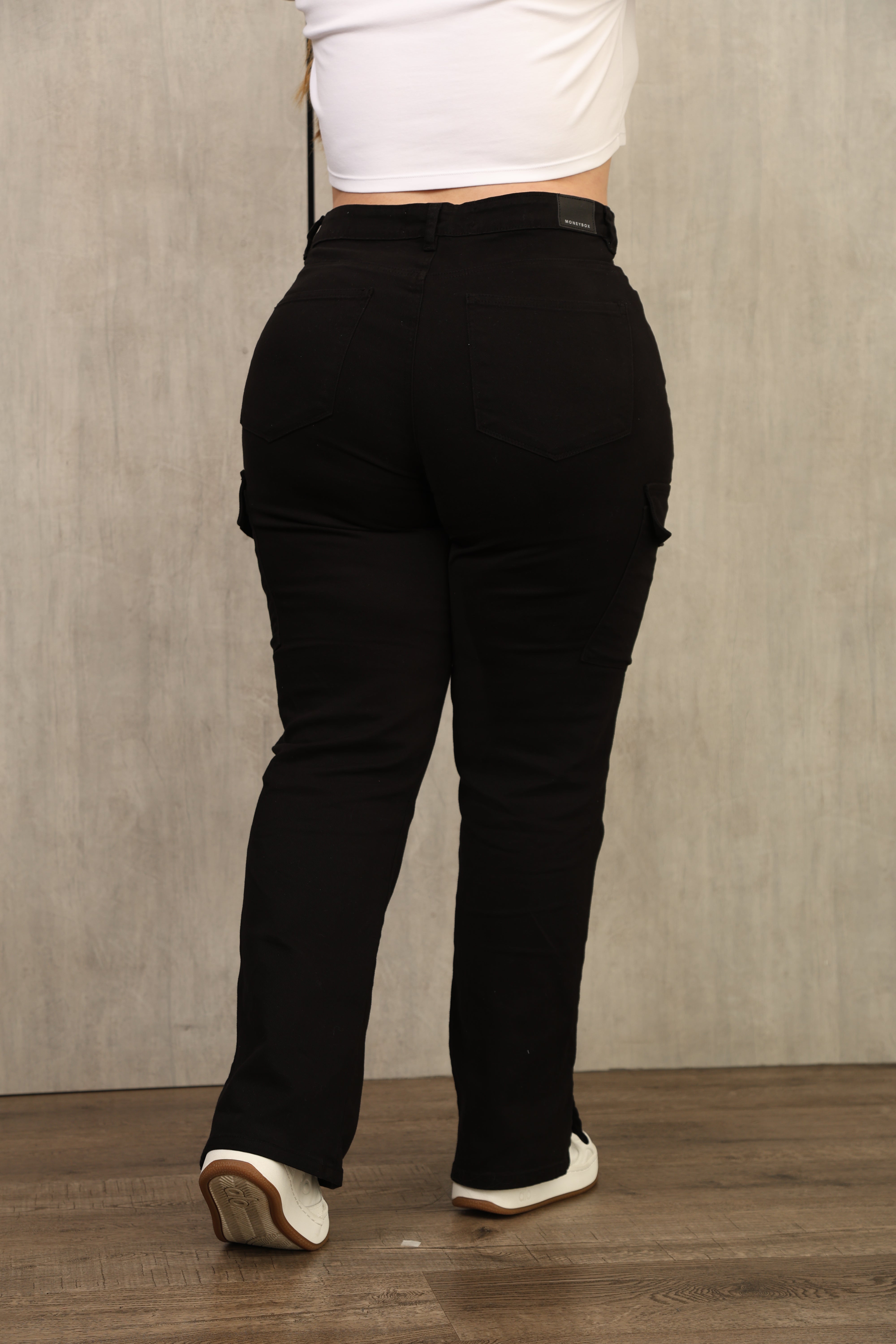 MOM FLARE CARGO, COLOR NEGRO – TIRO ALTO – MODA COLOMBIANA – REF: 756 PL