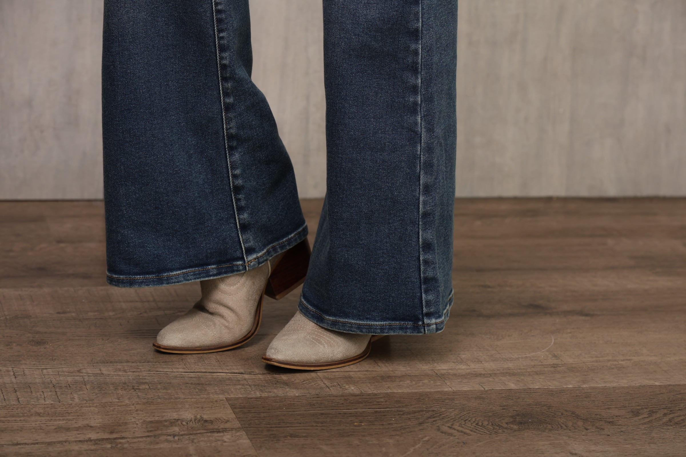 JEAN DAMA – FLARE – TIRO MEDIO – MODA COLOMBIANA – REF: 800