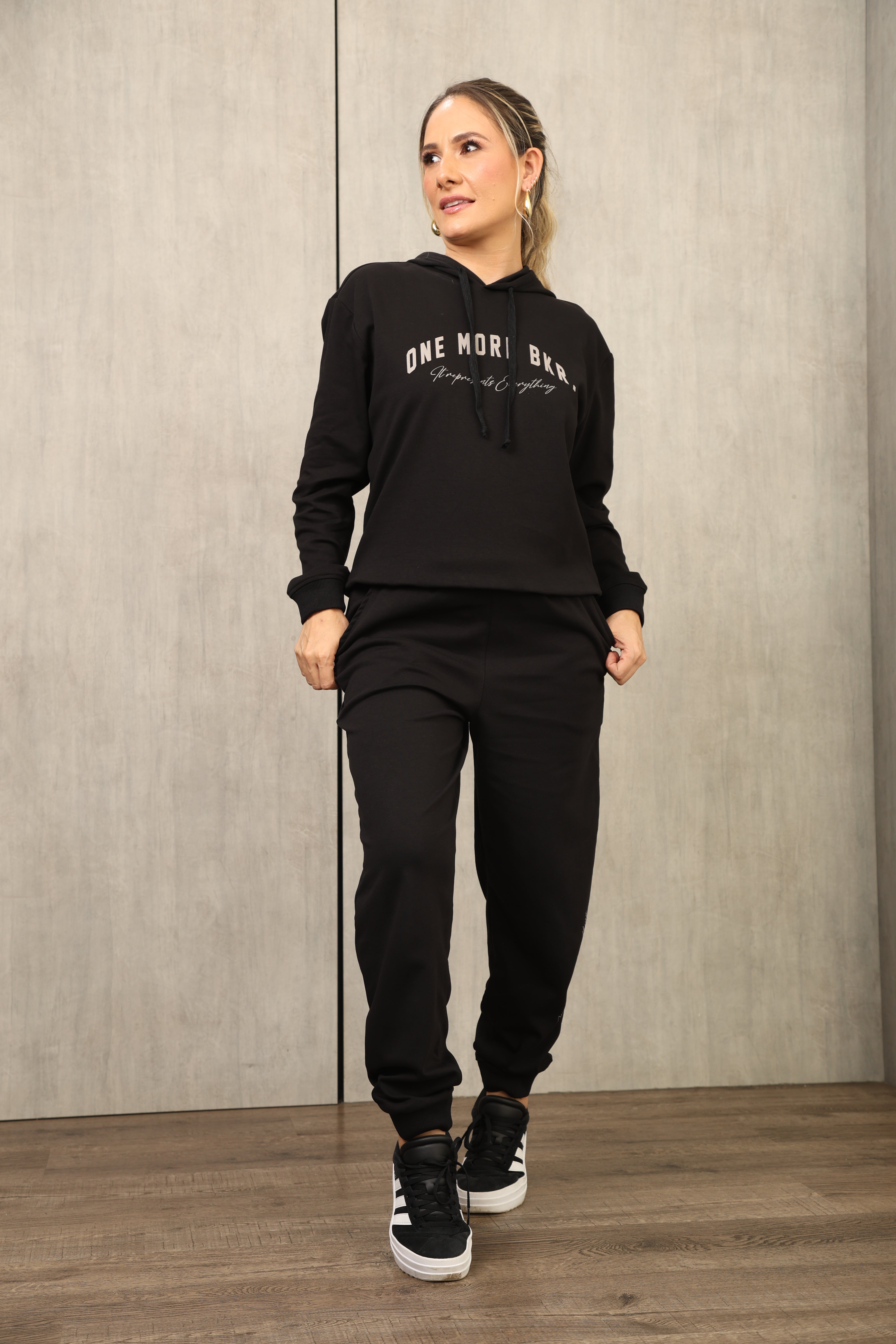 SET DE SUDADERA, COLOR NEGRO,  MODA COLOMBIANA – Ref: 9807
