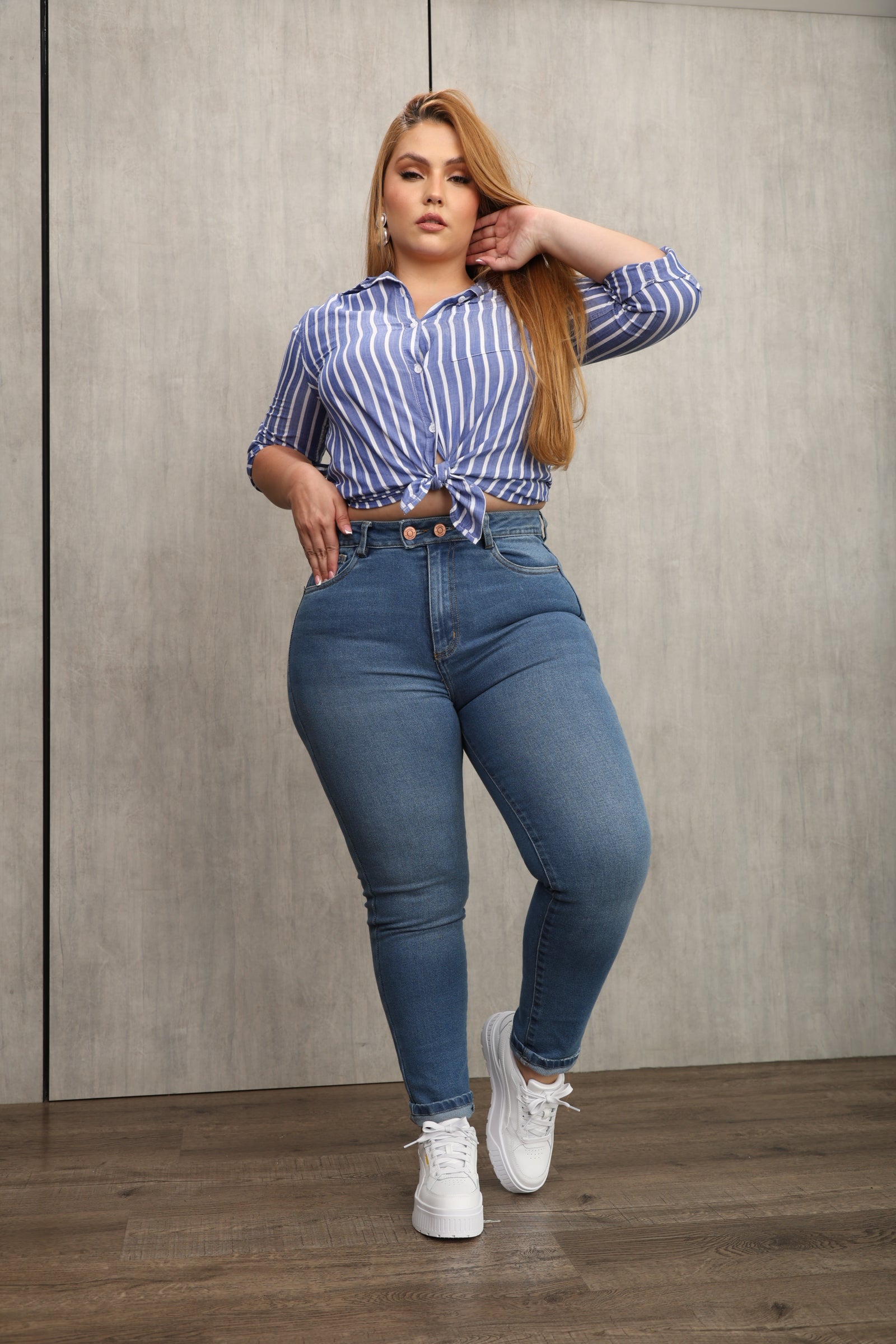 JEAN DAMA – SKINNY DOBLE BOTÓN – TIRO ALTO – MODA COLOMBIANA – REF: 9828 PL