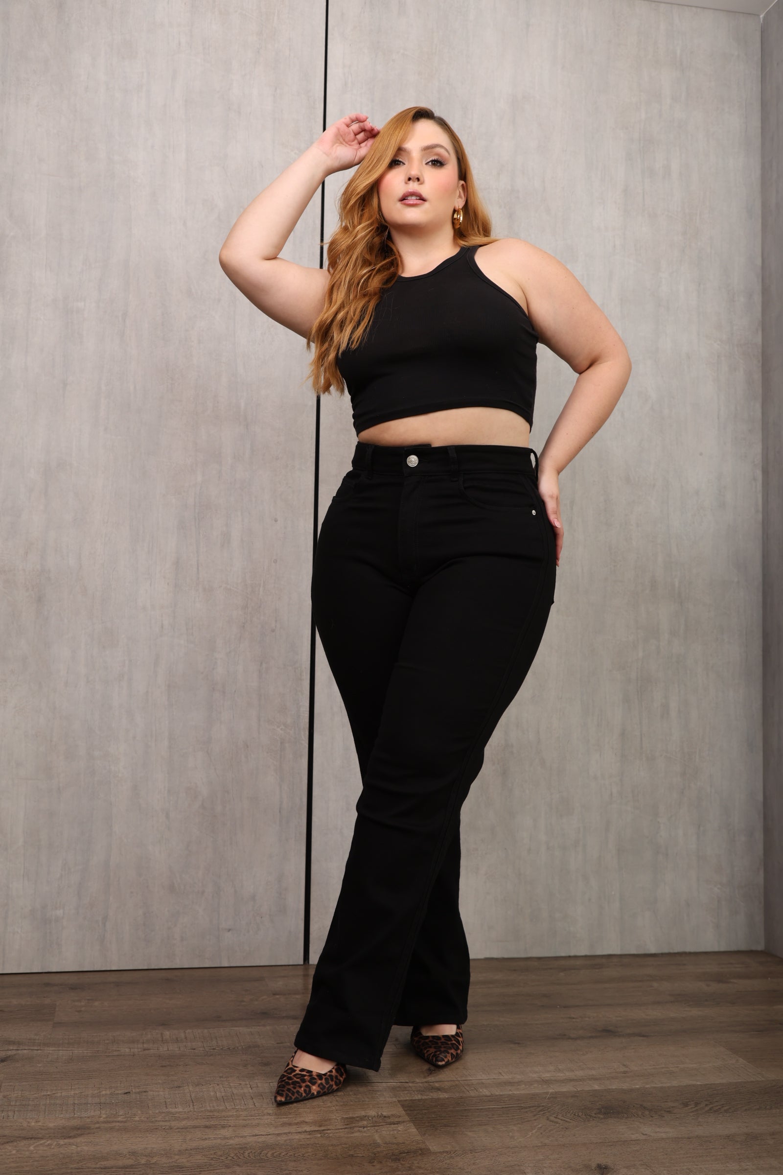 Jean Dama – Mom Flare Black – Tiro Alto – Moda Colombiana – Ref: 9885 pl